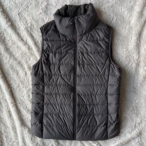 Uniqlo Charcoal Puffer Jacket